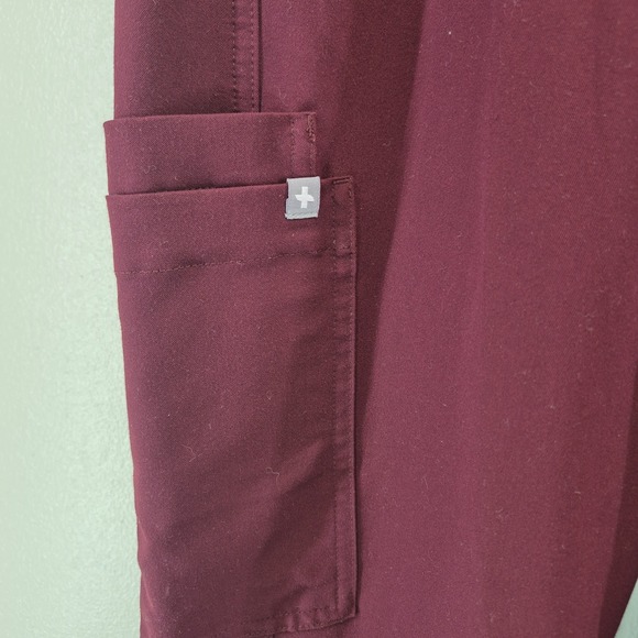 FIGS‎ Axim Cargo Scrub Pants Men's Medium Burgundy / Maroon - Picture 11 of 14